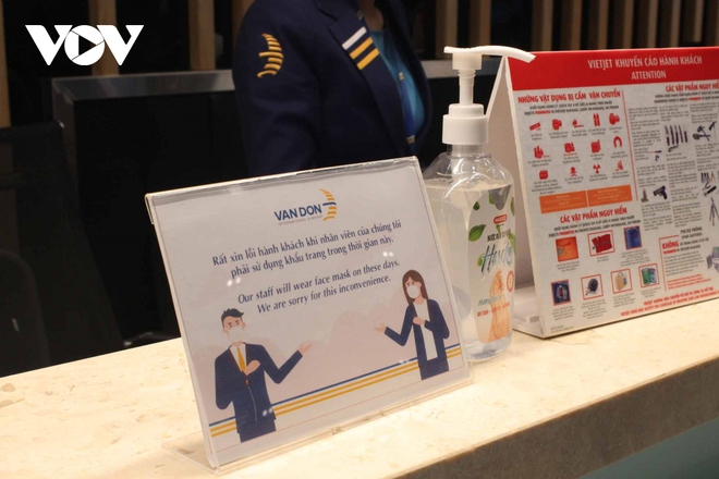 Bên trong nhà ga quốc tế Vân Đồn ngày đầu đón khách sau phong tỏa - Ảnh 7. Bên trong nhà ga quốc tế Vân Đồn ngày đầu đón khách sau phong tỏa - Ảnh 7.