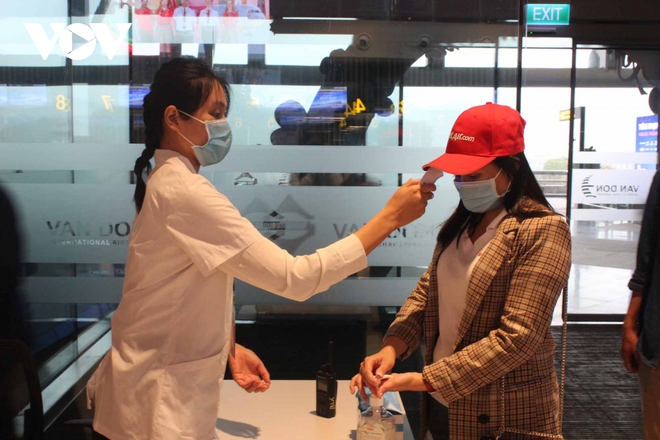 Bên trong nhà ga quốc tế Vân Đồn ngày đầu đón khách sau phong tỏa - Ảnh 10. Bên trong nhà ga quốc tế Vân Đồn ngày đầu đón khách sau phong tỏa - Ảnh 10.