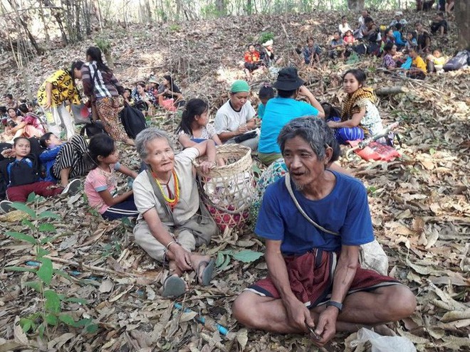 Hơn 500 người chết từ khi đảo chính, Myanmar hứng biểu tình rác - Ảnh 3.