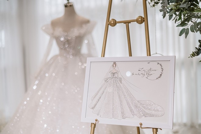 Ca sĩ Mỹ Ngọc diện váy cưới đính kim cương gần 1 tỉ đồng trong hôn lễ với chồng đại gia - Ảnh 2.