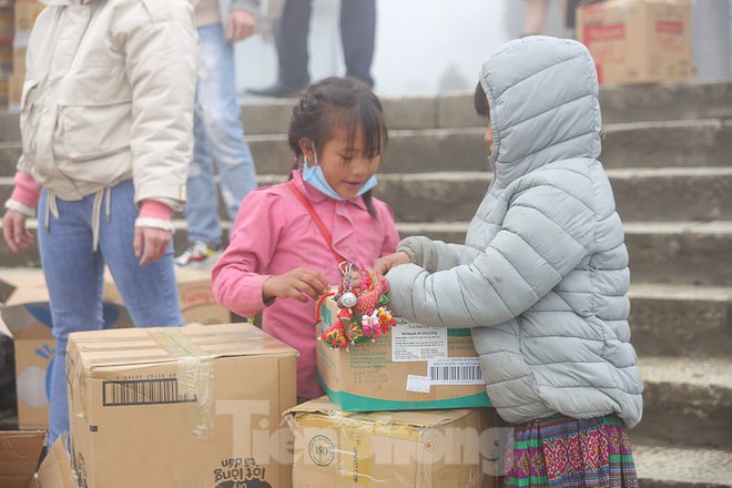 Chỉ trong 2 tiếng, ông Đoàn Ngọc Hải kêu gọi ủng hộ 30.000 hộp sữa cho trẻ em nghèo - Ảnh 7.