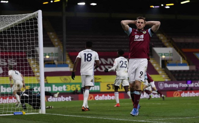 Đội bóng đua trụ hạng giúp MU giữ vững ngôi nhì Premier League
