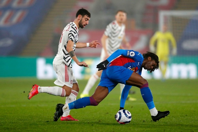 MU cần cho Bruno Fernandes nghỉ ngơi trước khi qu&aacute; muộn - Ảnh 3.