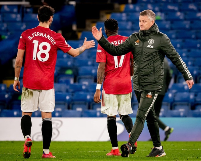 MU cần cho Bruno Fernandes nghỉ ngơi trước khi qu&aacute; muộn - Ảnh 4.