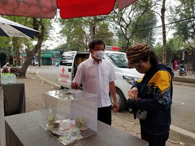 Ông Đoàn Ngọc Hải hủy di chúc 3 tỷ đồng gửi ngân hàng lấy lãi mua sữa: Tôi quyết nhanh vì nhiều người đang cần giữ tính mạng - Ảnh 1. Ông Đoàn Ngọc Hải hủy di chúc 3 tỷ đồng gửi ngân hàng lấy lãi mua sữa: Tôi quyết nhanh vì nhiều người đang cần giữ tính mạng - Ảnh 1.