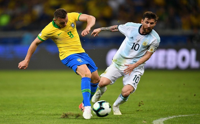 Trận "siêu kinh điển" giữa Brazil và Argentina bị hoãn. (Ảnh: Getty)