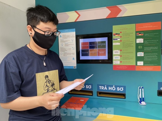 Cận cảnh ATM tiếp nhận trả hồ sơ hành chính tự động đầu tiên ở Việt Nam - Ảnh 12.