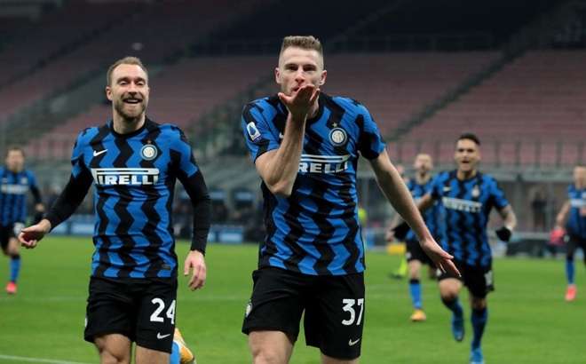 Trung vệ Skriniar ghi bàn thắng duy nhất giúp Inter đánh bại Atalanta. (Ảnh: Getty).