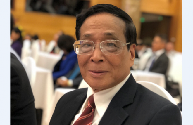 Người từng được dẫn lời khen ông Võ Hoàng Yên là tài năng: Kỹ thuật chữa bệnh của ông Yên hơi tàn bạo, có tính lừa đảo - Ảnh 1. Người từng được dẫn lời khen ông Võ Hoàng Yên là tài năng: Kỹ thuật chữa bệnh của ông Yên hơi tàn bạo, có tính lừa đảo - Ảnh 1.