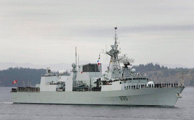 Tàu chiến HMCS Calgary. Ảnh: The Canadian Press