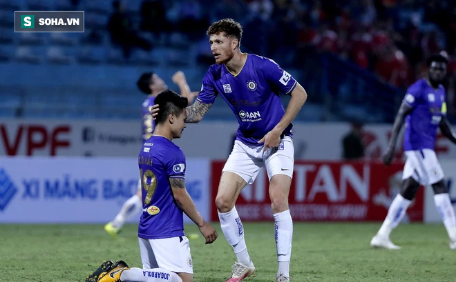 TRỰC TIẾP Hà Nội FC 0-0 Than Quảng Ninh: Ác mộng kéo dài cho đội quân của bầu Hiển?