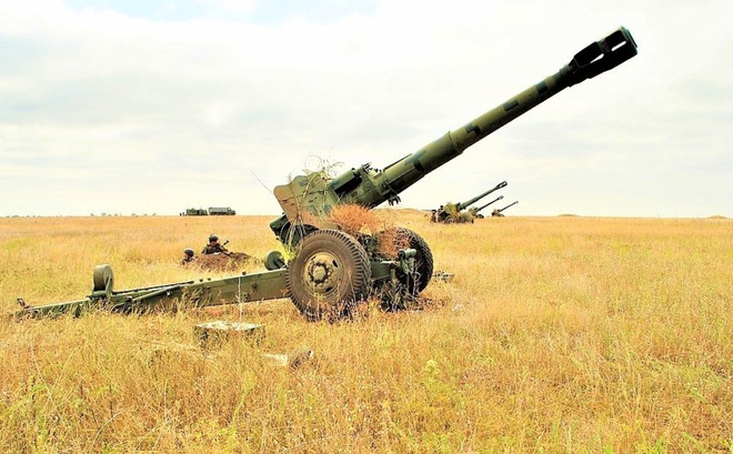 Trong trang bị Quân đội Nga có số lượng đáng kể pháo xe kéo, đại bác và súng cối. Nguồn: wikipedia.org