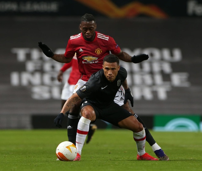 Chấm điểm cầu thủ MU vs Granada: Wan-Bissaka tỏa sáng - Ảnh 2.