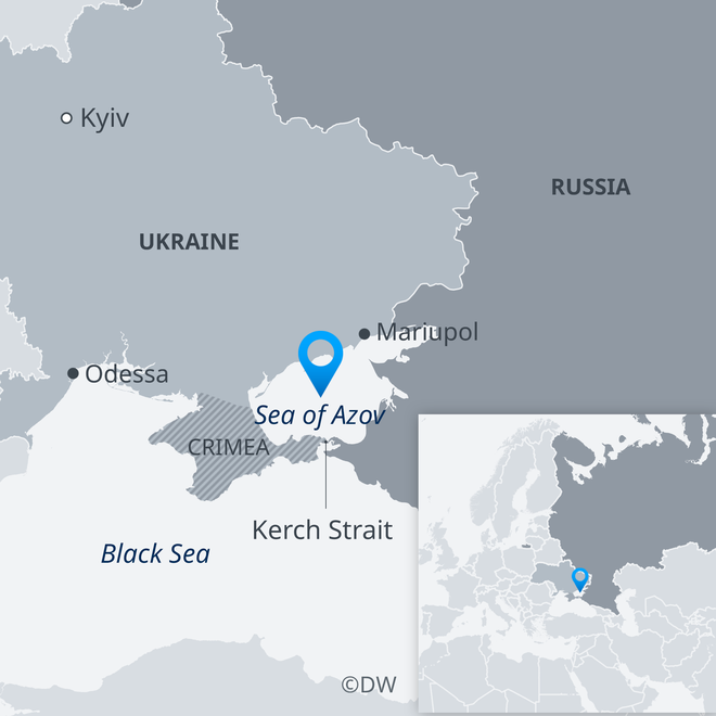 Chiến sự Donbass diễn biến nóng, nhóm tàu sân bay Anh lập tức chuyển hướng - Nga phong tỏa biển Azov, Ukraine nổi cơn thịnh nộ - Ảnh 1.