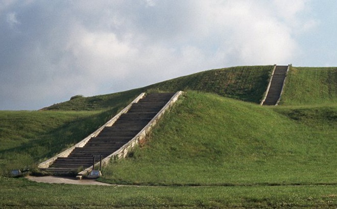 Khu di tích lịch sử Gò Cahokia.