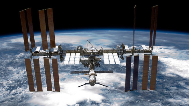 Nga lên kế hoạch rút khỏi ISS, tự thành lập trạm không gian riêng - Ảnh 1.