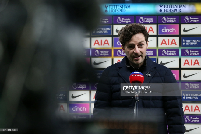 Mộng vô địch của Man United bị giáng một đòn mạnh; Tottenham hồi sinh sau khi sa thải Mourinho - Ảnh 4. Mộng vô địch của Man United bị giáng một đòn mạnh; Tottenham hồi sinh sau khi sa thải Mourinho - Ảnh 4.