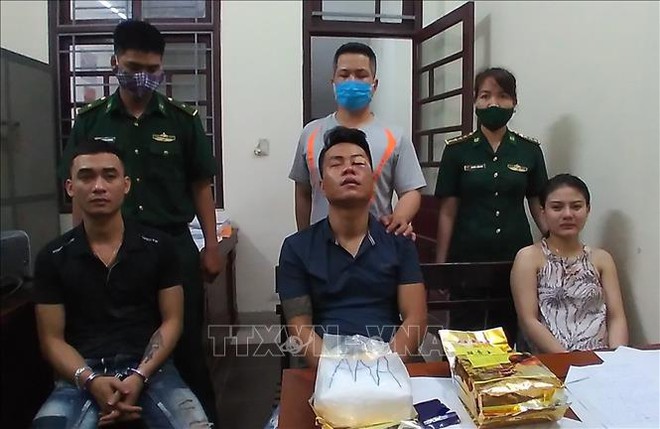 Hotgirl vừa bị bắt chính là thần tiên tỉ tỉ thường rao giảng đạo lý khiến dân mạng bất ngờ - Ảnh 2. Hotgirl vừa bị bắt chính là thần tiên tỉ tỉ thường rao giảng đạo lý khiến dân mạng bất ngờ - Ảnh 2.