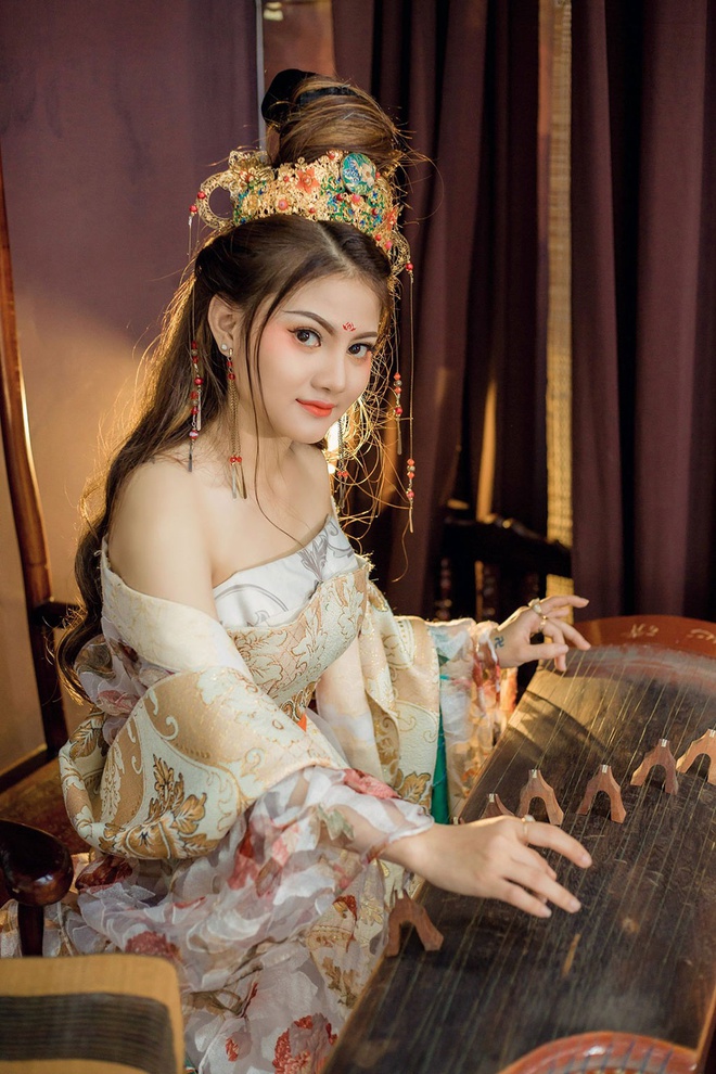 Hotgirl vừa bị bắt chính là thần tiên tỉ tỉ thường rao giảng đạo lý khiến dân mạng bất ngờ - Ảnh 3. Hotgirl vừa bị bắt chính là thần tiên tỉ tỉ thường rao giảng đạo lý khiến dân mạng bất ngờ - Ảnh 3.