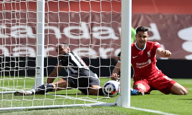 Thủng lưới phút bù giờ, Liverpool đánh rơi chiến thắng trước Newcastle - Ảnh 3.
