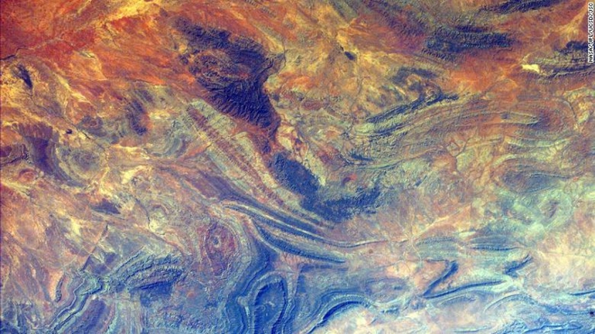 Ngỡ ngàng với những hình ảnh siêu thực của Trái Đất nhìn từ không gian  - Ảnh 12.