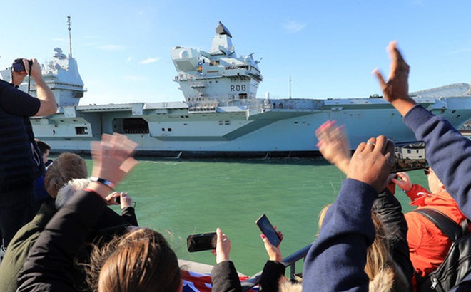 Tàu sân bay HMS Queen Elizabeth sẽ tới biển Đông vào tháng 5. Ảnh: Sky News