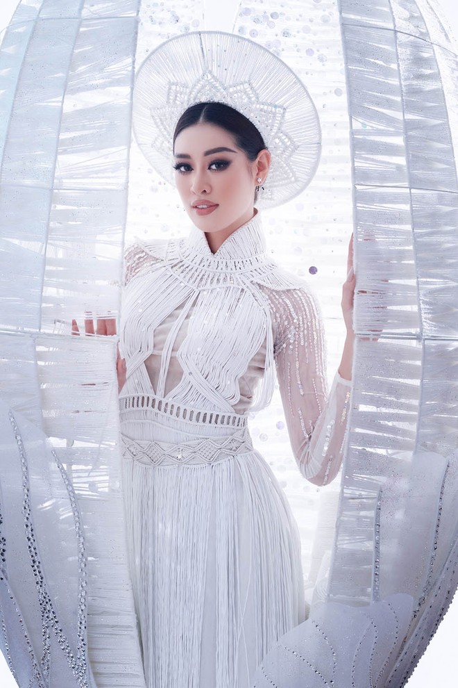 Hoa hậu HHen Niê ăn mặc nóng bỏng gây chú ý  - Ảnh 3.