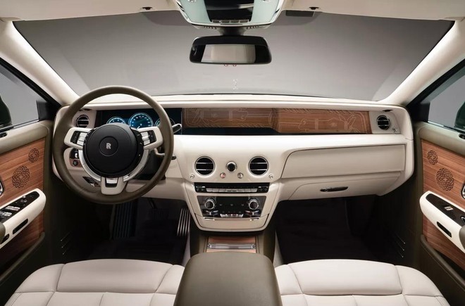 Rolls Royce vừa ra mắt chiếc xe triệu đô Phantom Oribe: Điều gì khiến nó trở nên độc nhất vô nhị? - Ảnh 2.