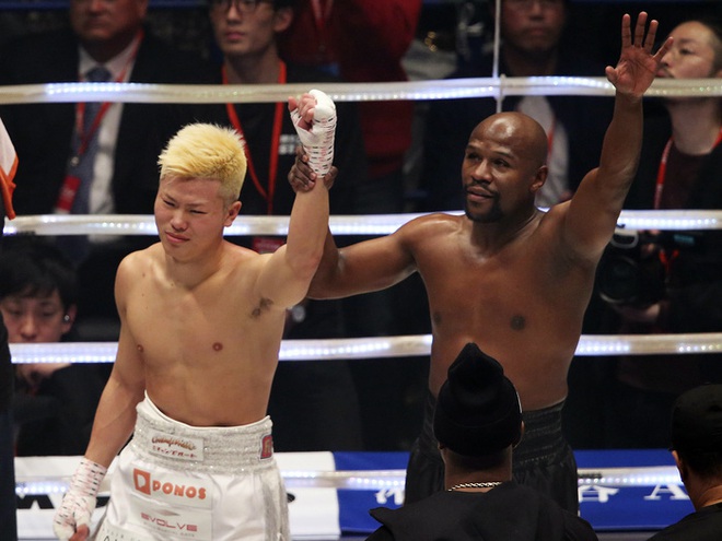 Floyd Mayweather chốt thượng đài với Logan Paul vào ngày 6/6, mỗi bên có mức trần cân nặng riêng - Ảnh 2.