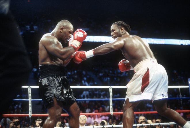  Mike Tyson xác nhận sẽ thượng đài với cựu thù Lennox Lewis vào tháng 9  - Ảnh 2.