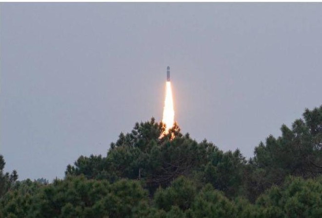 Pháp phóng tên lửa đạn đạo M51 có quỹ đạo bay khác thường  - Ảnh 3.