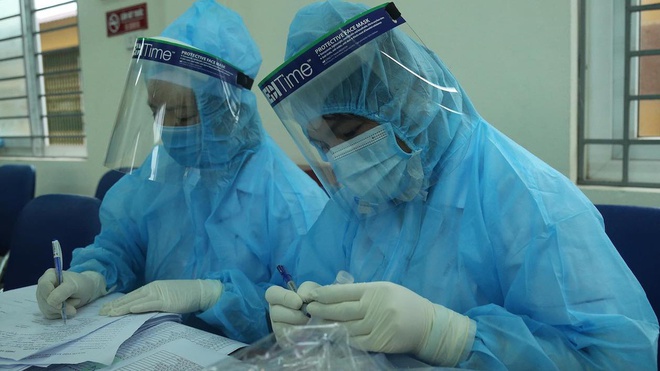 Giám đốc Sở Y tế Hà Nội đề nghị giãn cách xã hội một xã ở Đông Anh liên quan bệnh nhân Covid-19 - Ảnh 1. Giám đốc Sở Y tế Hà Nội đề nghị giãn cách xã hội một xã ở Đông Anh liên quan bệnh nhân Covid-19 - Ảnh 1.