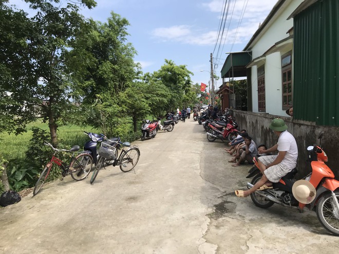 Vụ chủ nhà bắn chết 2 người lạ trước cổng: Nghi phạm giàu có, nhà như lâu đài - Ảnh 4.