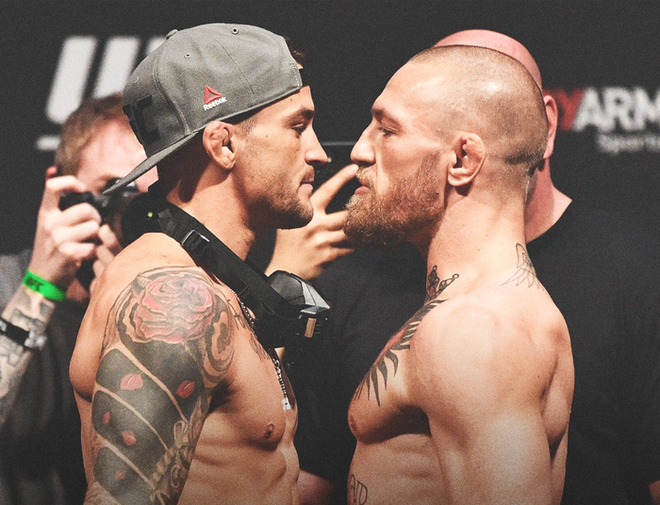 Đấu tập nhu thuật, Dustin Poirier khiến người khỏe nhất h&agrave;nh tinh phải đập tay xin thua - Ảnh 2.