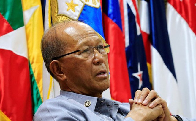 Bộ trưởng Quốc phòng Philippines Delfin Lorenzana. Ảnh: Reuters