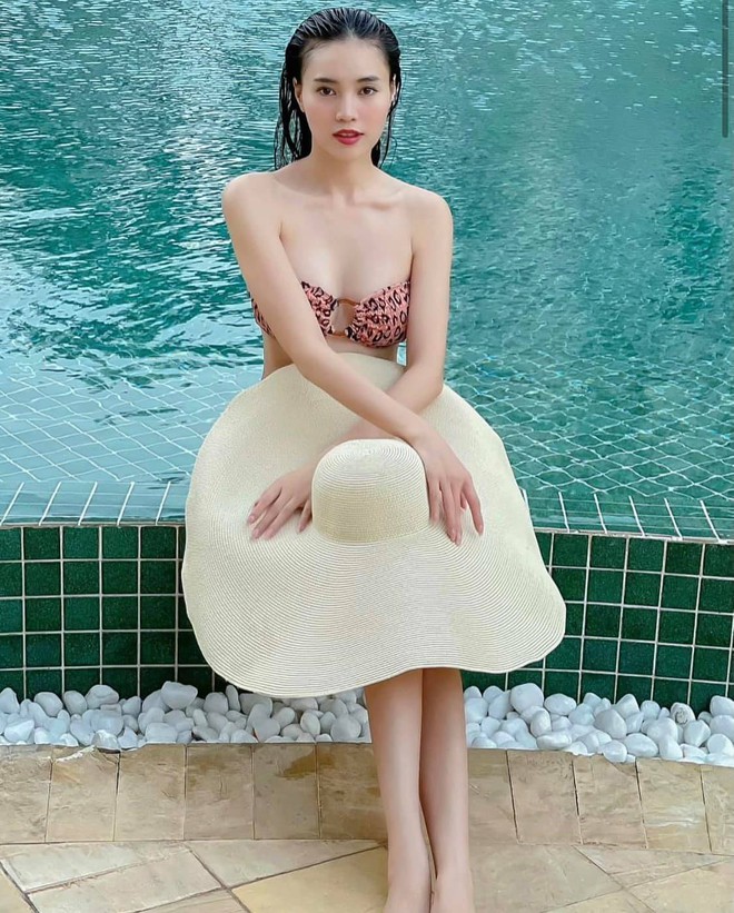 Sau scandal lộ clip nóng, Ninh Dương Lan Ngọc đăng ảnh sexy mừng tuổi mới - Ảnh 3.