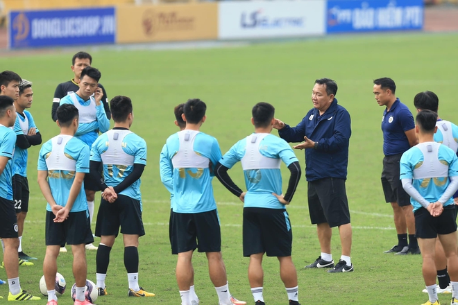 Tướng mới của Hà Nội FC không e ngại cách biệt với HAGL, quyết tâm giữ mục tiêu vô địch - Ảnh 2. Tướng mới của Hà Nội FC không e ngại cách biệt với HAGL, quyết tâm giữ mục tiêu vô địch - Ảnh 2.