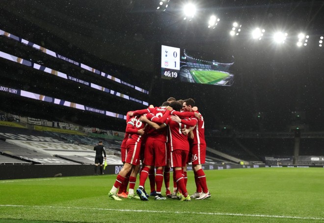 Real Madrid - Liverpool: Nỗi sợ phải đi một mình - Ảnh 1.