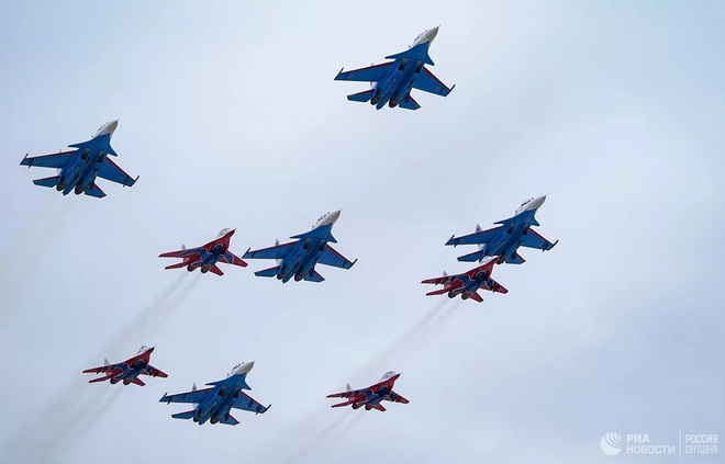 Quân đội Nga diễn tập cho Lễ duyệt binh Ngày Chiến thắng 2021 - Ảnh 15.