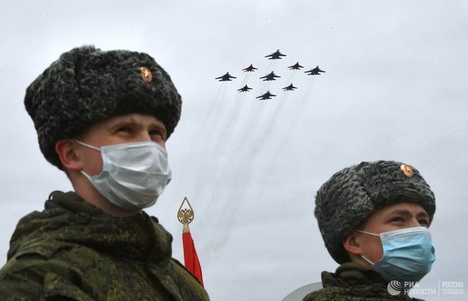 Quân đội Nga diễn tập cho Lễ duyệt binh Ngày Chiến thắng 2021 - Ảnh 8.