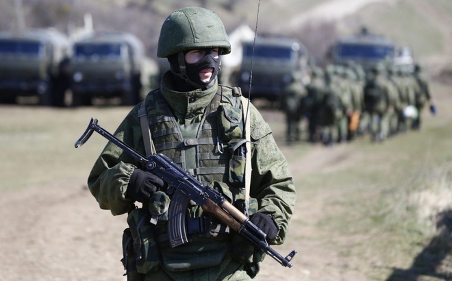 Một binh lính Nga ở Crimea năm 2014. Ảnh: Reuters