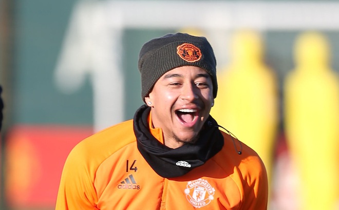 Neville tin Lingard sẽ phù hợp khi chơi cạnh Ronaldo. Ảnh: Getty