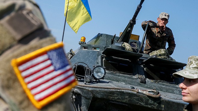 Càng cố giãy giụa, cầu cứu NATO, vòng vây của Nga quanh Ukraine càng siết chặt: Vì sao? - Ảnh 2. Càng cố giãy giụa, cầu cứu NATO, vòng vây của Nga quanh Ukraine càng siết chặt: Vì sao? - Ảnh 2.