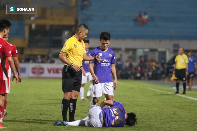 Bầu Hiển không vui, tìm gặp riêng HLV mới sau trận thua của Hà Nội FC - Ảnh 5. Bầu Hiển không vui, tìm gặp riêng HLV mới sau trận thua của Hà Nội FC - Ảnh 5.