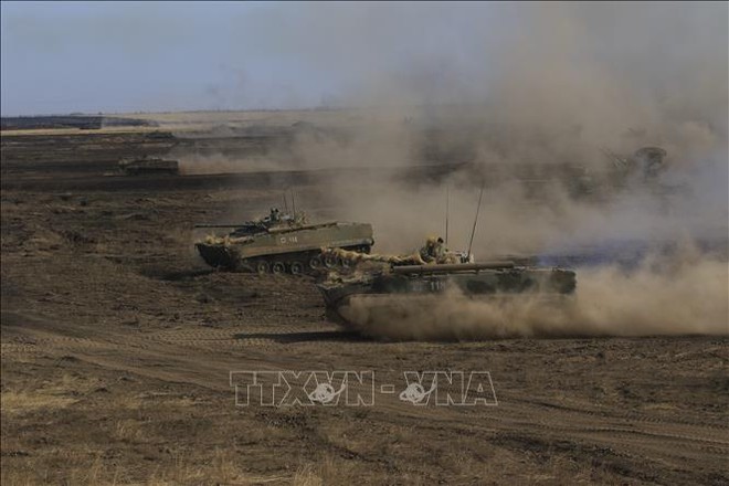 Đại tướng Shoigu ra lệnh QĐ Nga sẵn sàng chiến đấu, Tổng thống Ukraine lập tức cầu cứu NATO - Ông Putin sắp có bài phát biểu quan trọng - Ảnh 1.