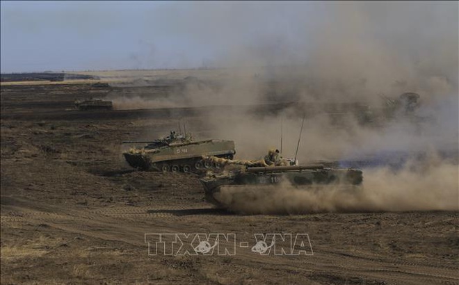 Đội hình chiến đấu hỗn hợp của Binh chủng đổ bộ đường không Nga xuất kích tấn công trong khuôn khổ cuộc tập trận chiến lược Kavkaz-2020. Ảnh tư liệu: Trần Hiếu/PV TTXVN tại Nga