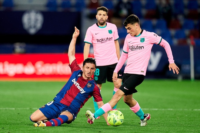 Hàng thủ thi đấu tệ hại, Barcelona sắp tan mộng vô địch La Liga - Ảnh 2.