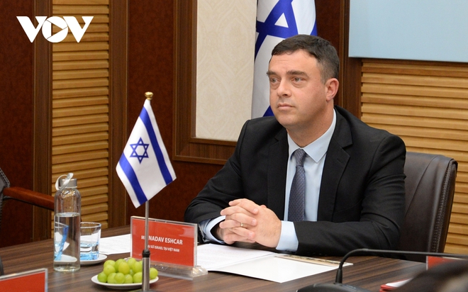 Đại sứ Israel tại Việt Nam sững sờ trước loạt rocket Hamas phóng vào đất nước Do Thái - Ảnh 1.