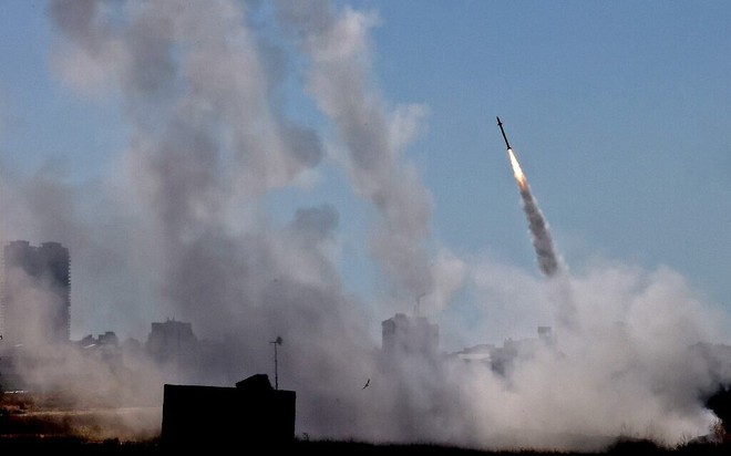 Báo Mỹ: Bắn hàng nghìn rocket, người Palestine đã tìm ra điểm yếu của hệ thống Vòm Sắt? - Ảnh 3. Báo Mỹ: Bắn hàng nghìn rocket, người Palestine đã tìm ra điểm yếu của hệ thống Vòm Sắt? - Ảnh 3.