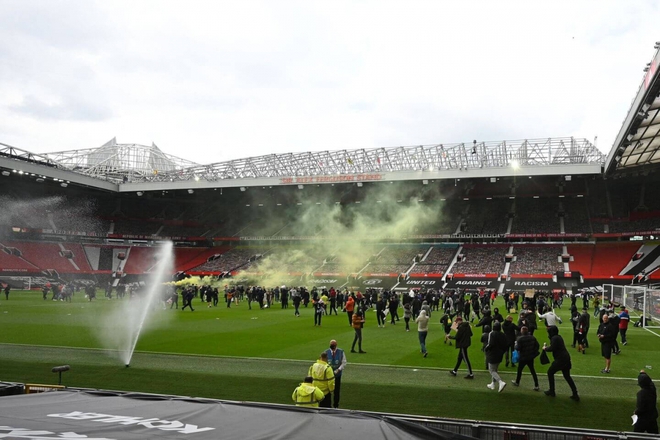 MU lên kế hoạch đặc biệt ngăn CĐV làm loạn trước trận đấu với Liverpool - Ảnh 2.